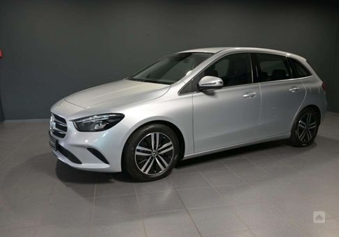 Mercedes-Benz B 200, 2022