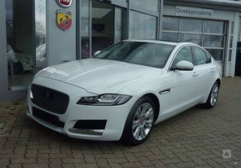 Jaguar XF, 2017