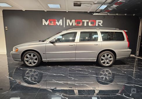 Volvo V70, 2005