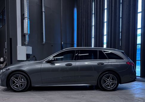 Mercedes-Benz C 300, 2022