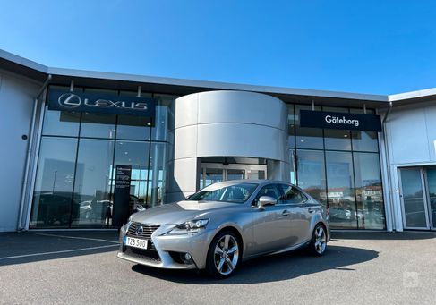Lexus IS, 2014