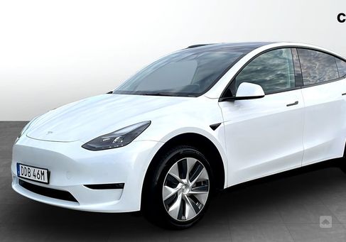 Tesla Model Y, 2021