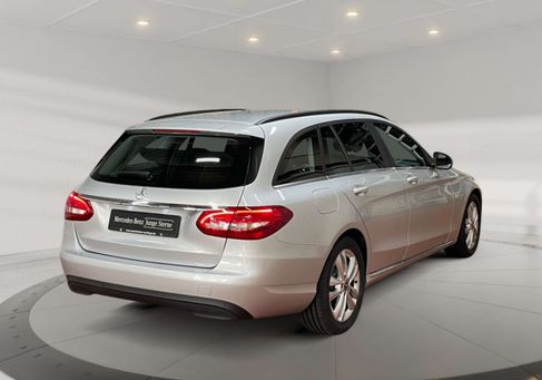 Mercedes-Benz C 200, 2020 3