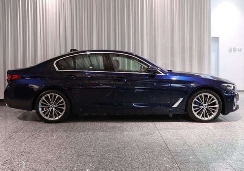 BMW 545, 2021