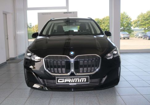 BMW 216, 2024