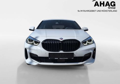BMW 118, 2023