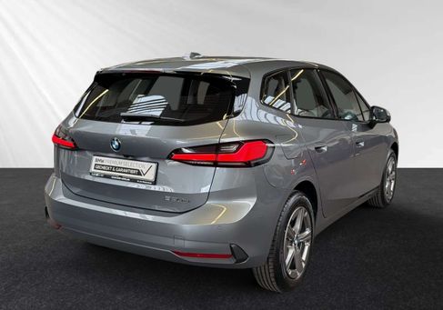 BMW 220, 2025 3
