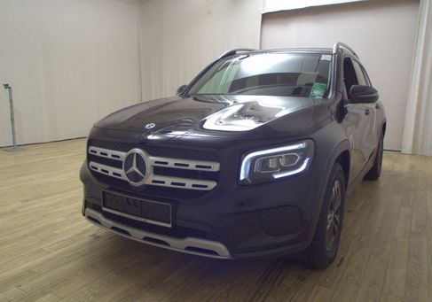 Mercedes-Benz GLB 200, 2023
