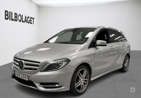 Mercedes-Benz B 180, 2012