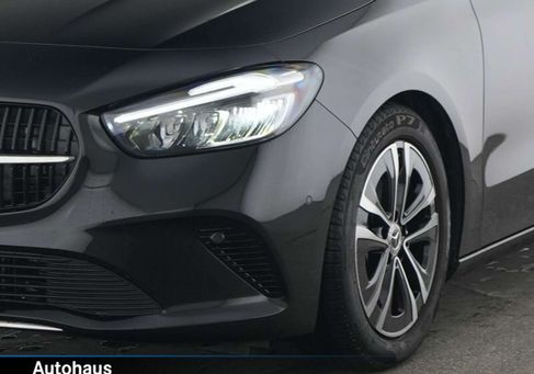 Mercedes-Benz B 180, 2025