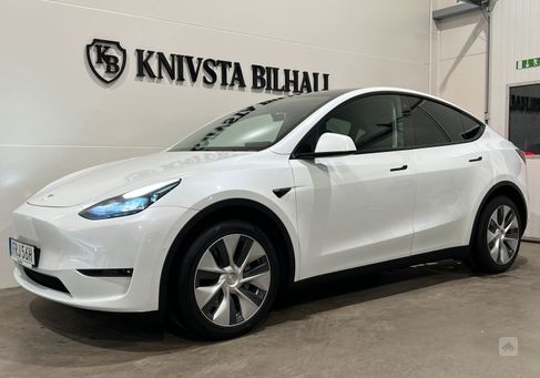 Tesla Model Y, 2021