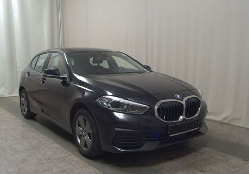 BMW 118, 2022