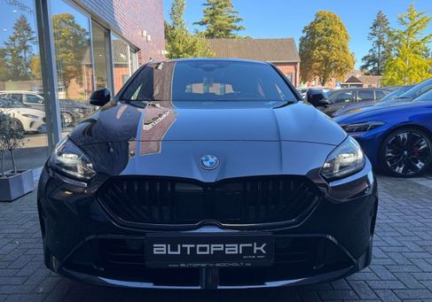 BMW 120, 2025 3