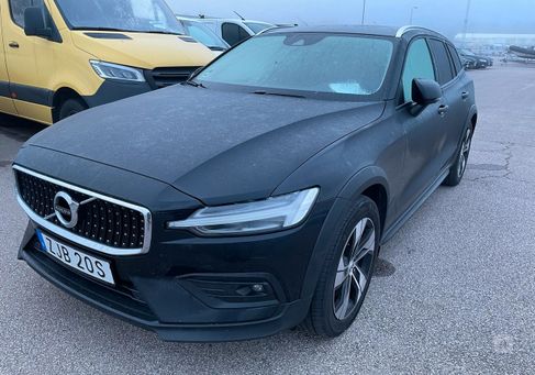 Volvo V60 Cross Country, 2021