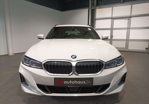 BMW 330, 2023 2
