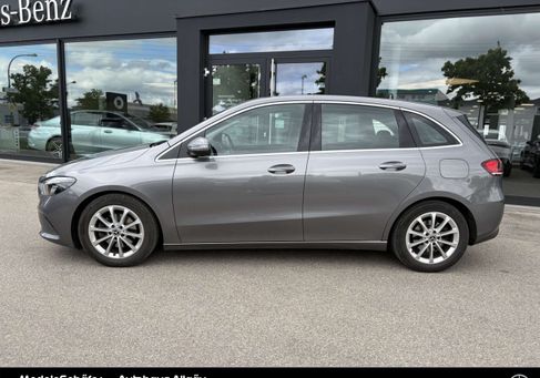 Mercedes-Benz B 200, 2020
