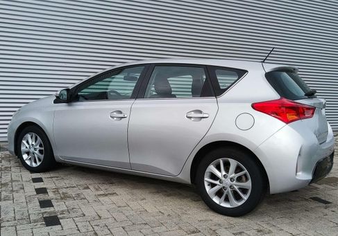 Toyota Auris, 2016
