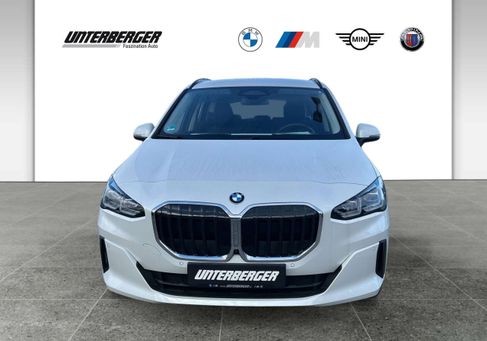 BMW 220, 2025 2