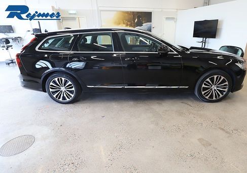 Volvo V90, 2023