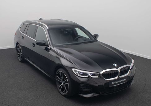 BMW 330, 2021