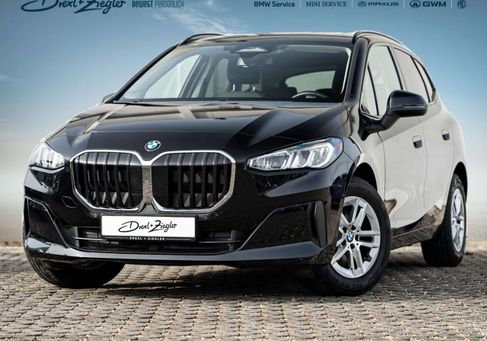 BMW 220, 2025