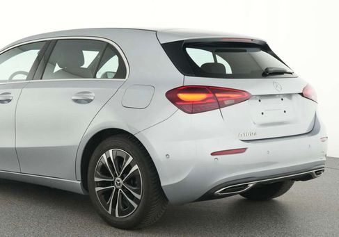 Mercedes-Benz A 180, 2025