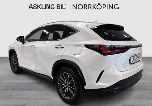 Lexus NX, 2025