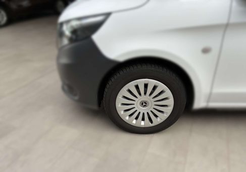 Mercedes-Benz Vito, 2021 3