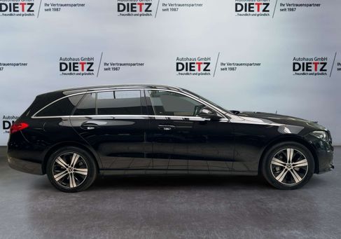 Mercedes-Benz C 300, 2022