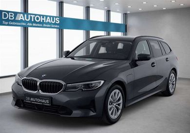 BMW 330, 2021