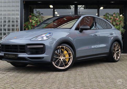 Porsche Cayenne, 2022