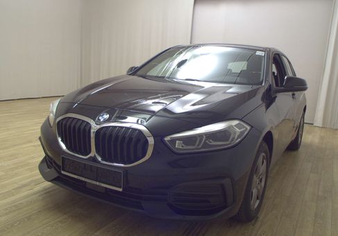 BMW 118, 2023