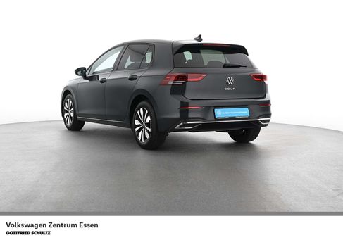 Volkswagen Golf, 2024 3