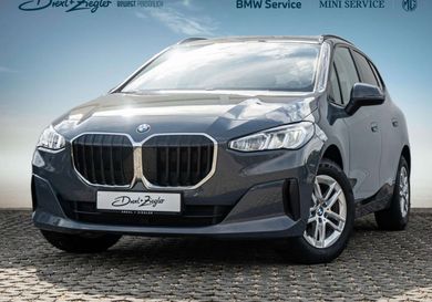 BMW 220, 2025