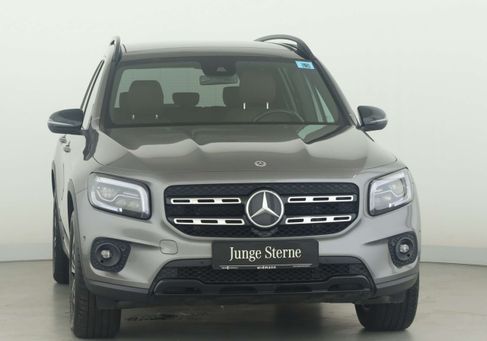 Mercedes-Benz GLB 200, 2022