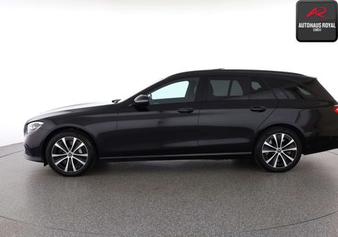 Mercedes-Benz E 300, 2022