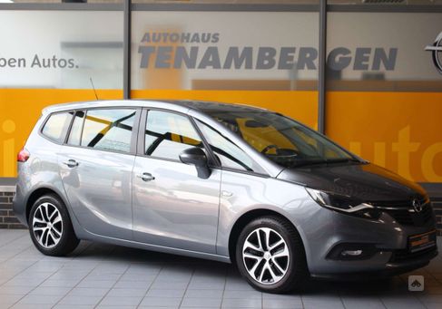 Opel Zafira, 2018