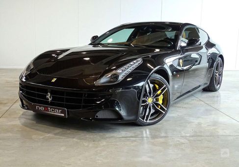 Ferrari FF, 2015