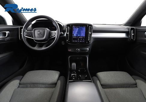 Volvo XC40, 2025 2