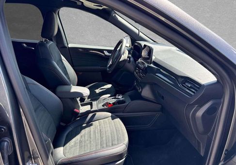 Ford Kuga, 2021
