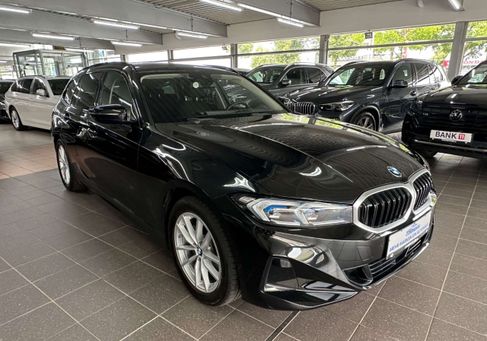 BMW 318, 2022