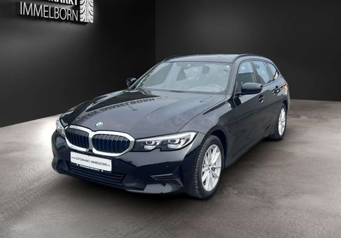 BMW 330, 2021