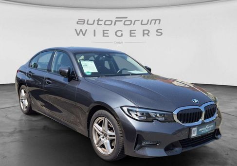 BMW 320, 2022