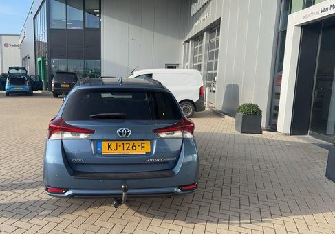 Toyota Auris Touring Sports, 2016