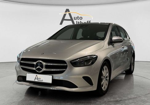 Mercedes-Benz B 200, 2022