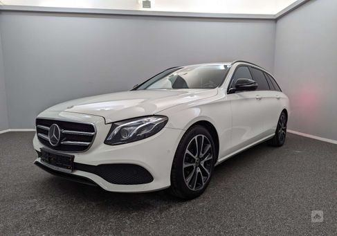 Mercedes-Benz E 300, 2020