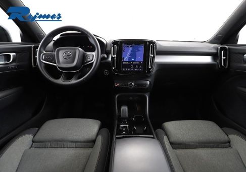 Volvo XC40, 2025 2