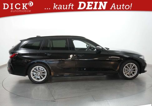 BMW 330, 2022
