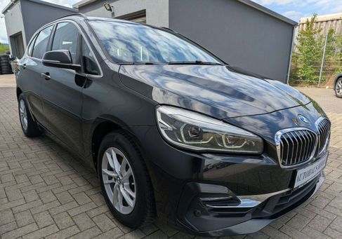 BMW 220, 2021 3