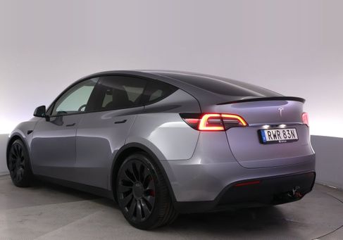 Tesla Model Y, 2023 3